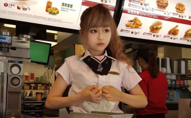 Pretty Girl Known As 'Mcdonald Goddess' Charm Customers In Taiwan - World Of Buzz