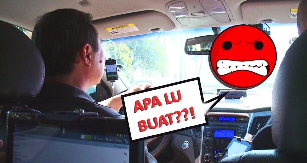 Malaysian Girl Was Shocked After Taxi Drivers Suddenly Surrounded Her Uber Ride - World Of Buzz