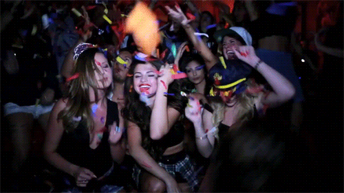 19 Things Only Malaysian Girls Who Go Clubbing Will Understand - World Of Buzz 1