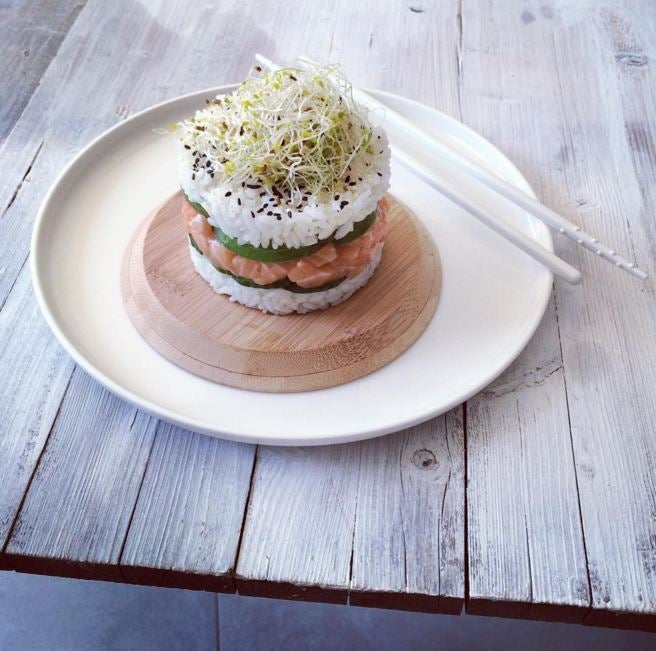 Sushi Burgers Are Sweeping The Internet And Everyone Wants A Piece of It - World Of Buzz 6