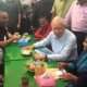 Najib Pays Surprise Visit To Indian Restaurant, Facebook Post Flooded With Fake Accounts? - World Of Buzz 2