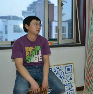 Boy Creates Giant Portrait of His Dream Girl From 840 Rubik's Cubes, Gets Rejected - World Of Buzz