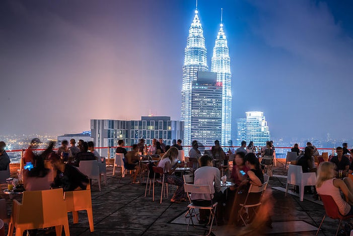 7 Amazing Bars You Must Not Miss In Kuala Lumpur - World Of Buzz 1