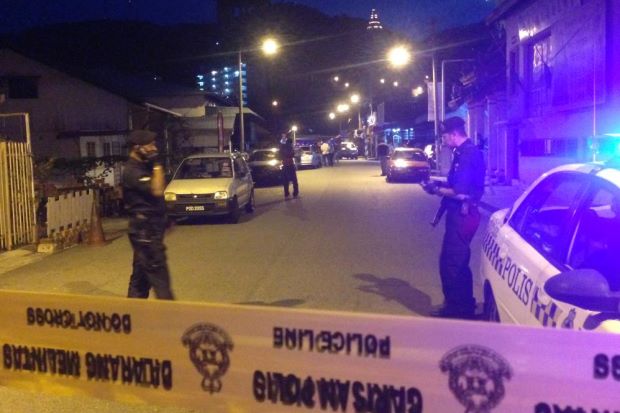 Batu Maung Shooter Killed In Shoot-Out With Police - World Of Buzz