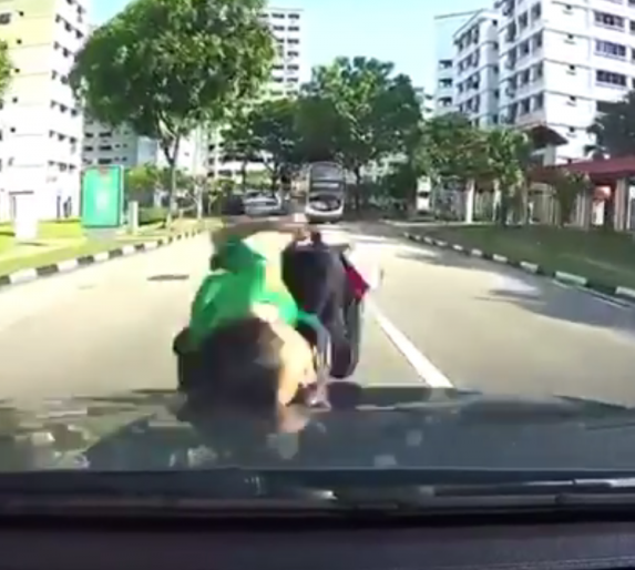 Driver Naturally Blamed After Hitting A Kid That Dashed Across The Road - World Of Buzz 12