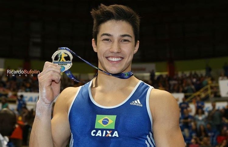 Brazilian Gymnast Arthur Nory Dazzles At Rio Olympics 2016 - World Of Buzz 3