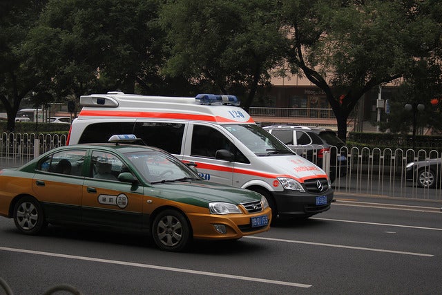 Chinese Ambulance Left Body by the Roadside after Realizing Patient was Already Dead - World Of Buzz