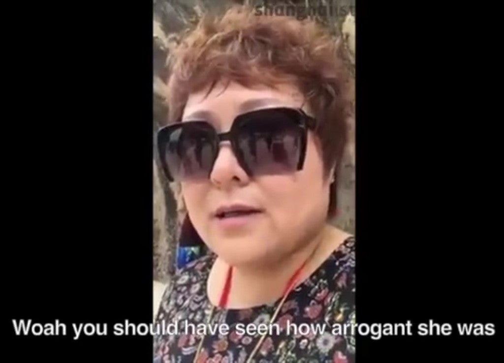 Chinese Woman Calls Out China Tourist For Acting Uncivil - World Of Buzz 2