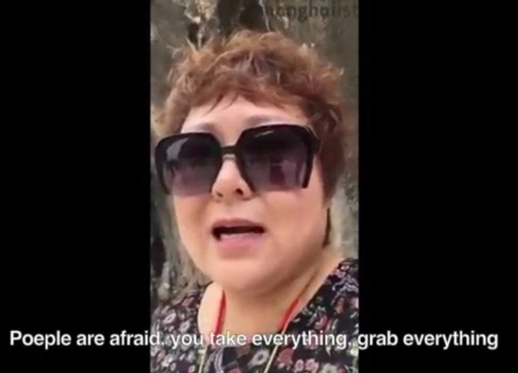 Chinese Woman Calls Out China Tourist For Acting Uncivil - World Of Buzz 8
