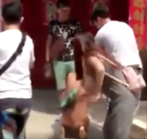 Enraged Mob Of Animal Rights Activist Beat Up Man For Allegedly Broadcasting Him Raping His Own Dogs - World Of Buzz 3