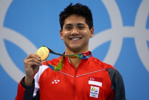Girl Regrets Not Texting Back &Quot;Golden Boy&Quot; Joseph Schooling On Tinder - World Of Buzz 8