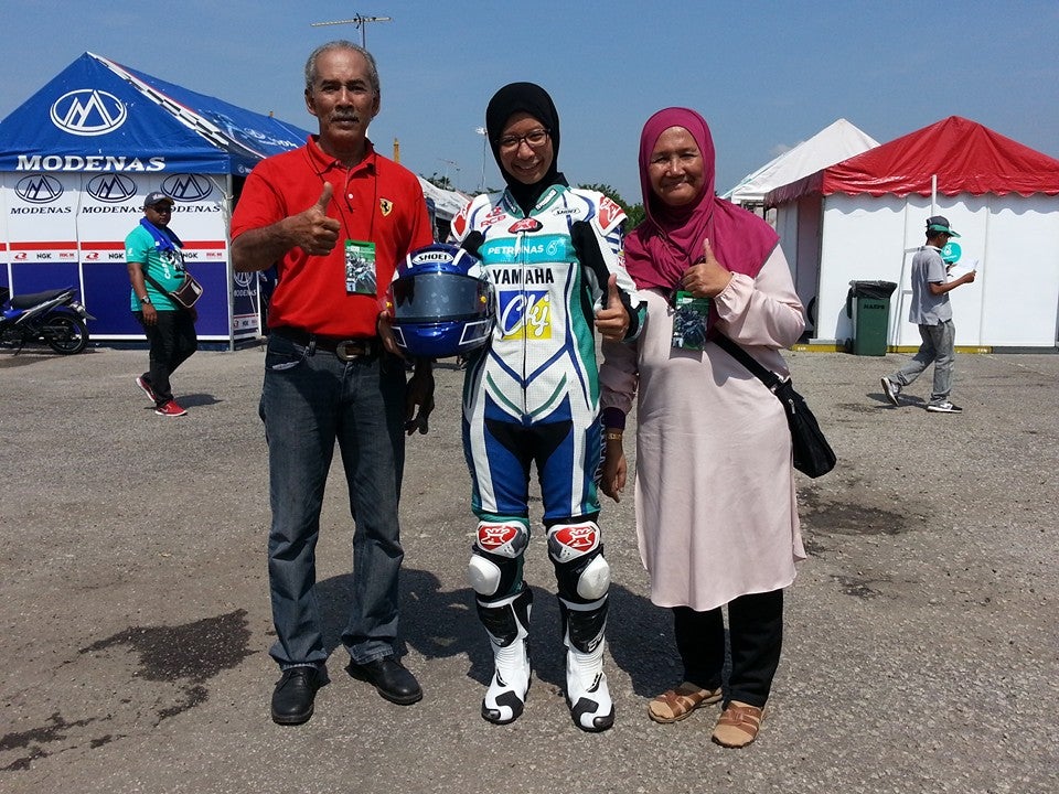 Haters Lashed Out at Female Racer's 'Inappropriate' Gear, Malaysians Unite In Support Of Her - World Of Buzz 1
