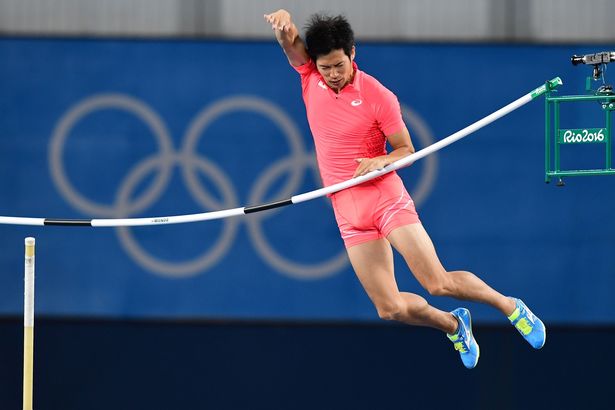 Japanese Pole Vaulter Hiroki Ogita Knocked Out of the Olympics by his own Manhood - World Of Buzz 1