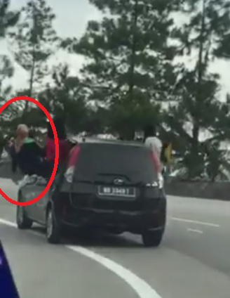 Malaysian Netizens In Disbelief As 4 Girls Literally Hang Out Of Car Window - World Of Buzz 12