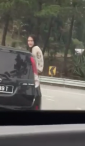 Malaysian Netizens In Disbelief As 4 Girls Literally Hang Out Of Car Window - World Of Buzz