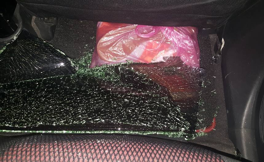 Thief Smashed Myvi Window Just To Steal Laundry, Left Smart Tag And Ipad Behind - World Of Buzz 2