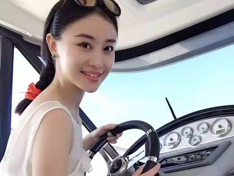 Chinese University Has Policy Only To Hire Extremely Attractive Women - World Of Buzz 3