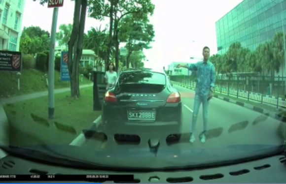 Singaporean Porsche Driver In The Wrong But Still Loudly Blamed The Innocent Driver - World Of Buzz