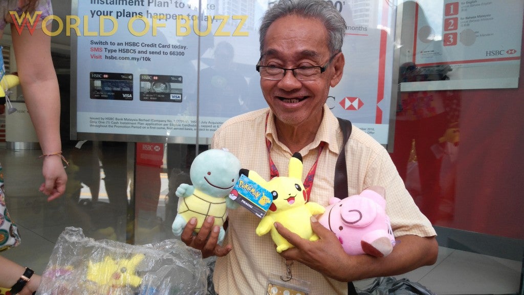 'Soft Toy Uncle' in Damansara Uptown Goes Viral, Overwhelmed by People's Support - World Of Buzz 17