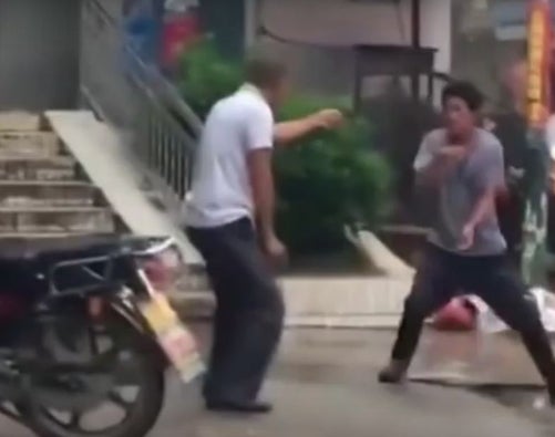 World's Most Pariah Kung Fu Battle Goes Viral [Video] - World Of Buzz 3