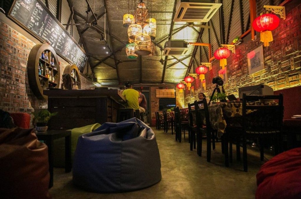 5 Amazing Bars In Petaling Street You Absolutely Have to Check Out - World Of Buzz 1