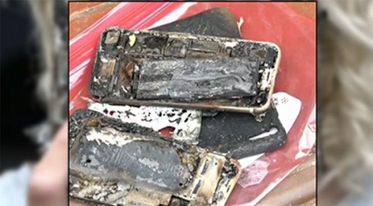 Apple's Iphone 7 Is Going The Way Of The Note 7. Reports Show It's Exploding Too. - World Of Buzz 1