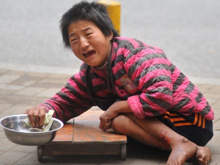 Foreign Cripples Brought In By Chinese Gang To Beg On The Streets Of Malaysia - World Of Buzz