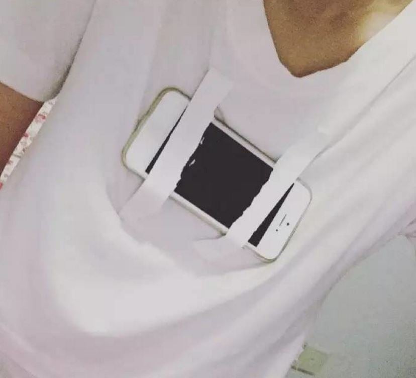 Ladies Are Placing Their Smartphones On Their Chests In This New Trend - World Of Buzz 8