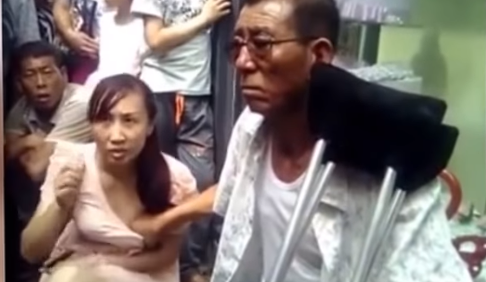 Man Holds On To Woman's Boobs To Read Her Fortune - World Of Buzz 2