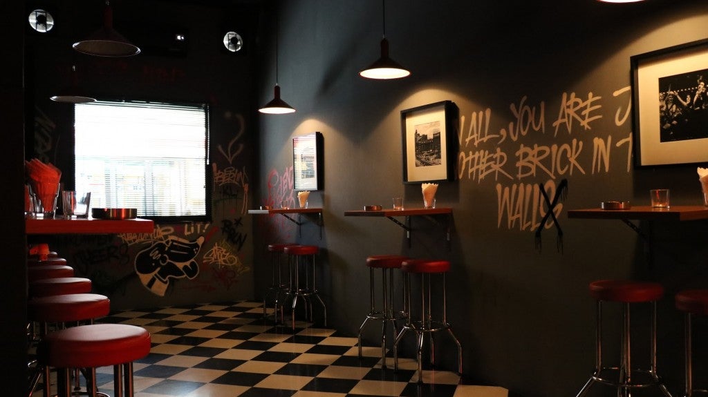 [Test] 5 Amazing Bars In Petaling Street You Absolutely Have To Check Out - World Of Buzz