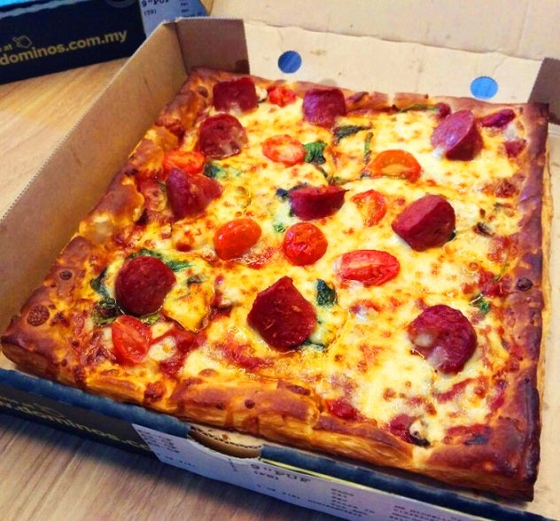 8 Reasons Why You Absolutely Need To Try This New Square Pizza In Malaysia - World Of Buzz 1