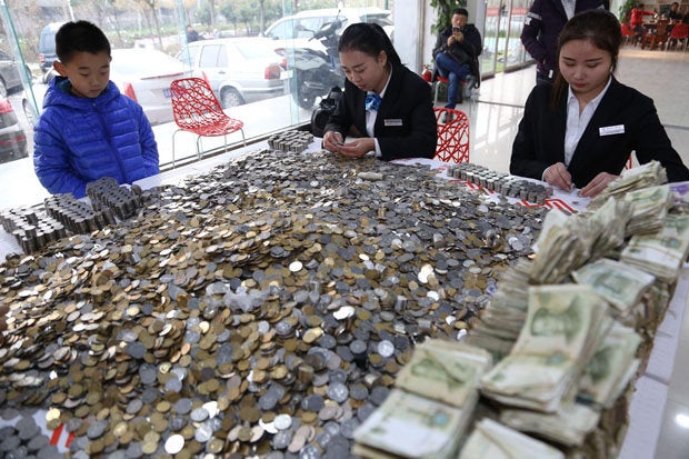 Chinese Man Bought A Car With Huge Piles Of Changes! - World Of Buzz 3