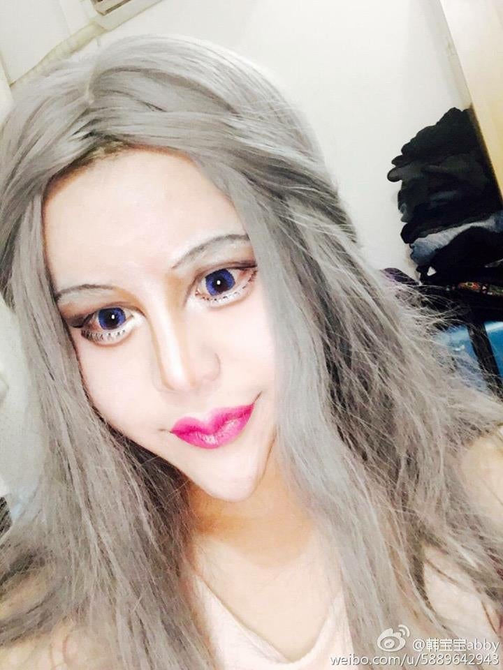 Chinese Shocks World With Intense Plastic Surgery For Bizarre 'Beauty' - World Of Buzz 6