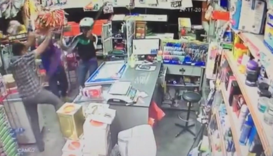 Hero Shopkeeper Defends Local Sundry Shop From Two Robbers With Machetes - World Of Buzz 2