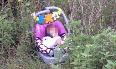 Malaysian Drives Away From Abandoned Baby By Road Side, Best Decision Ever Made - World Of Buzz