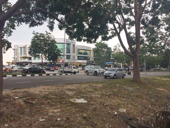 Malaysian Toddler DIES After He Fell Out Of The Car And Was Ran Over - World Of Buzz 4