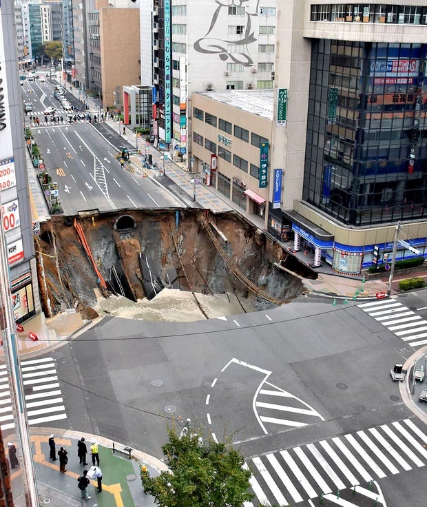 MASSIVE Japanese Sinkhole Completely Filled in 2 Days, Opens 5 Days Later - World Of Buzz