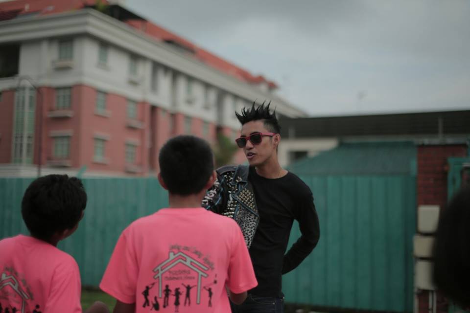 Singaporean Punks Donate 1 Month's Worth Of Goods To Children's Home - World Of Buzz 5