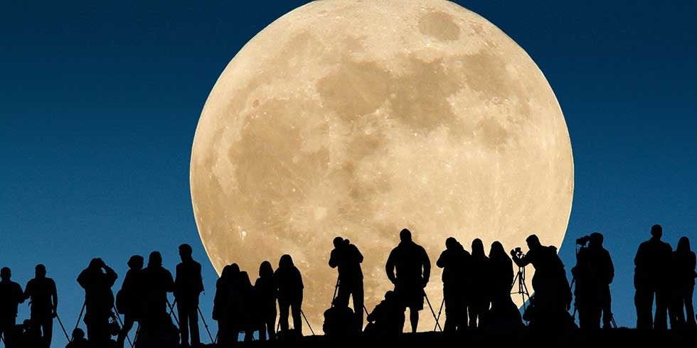 Supermoon Sighting From 7:24Pm And Until 9:54Pm On November 14 In Malaysia - World Of Buzz 3