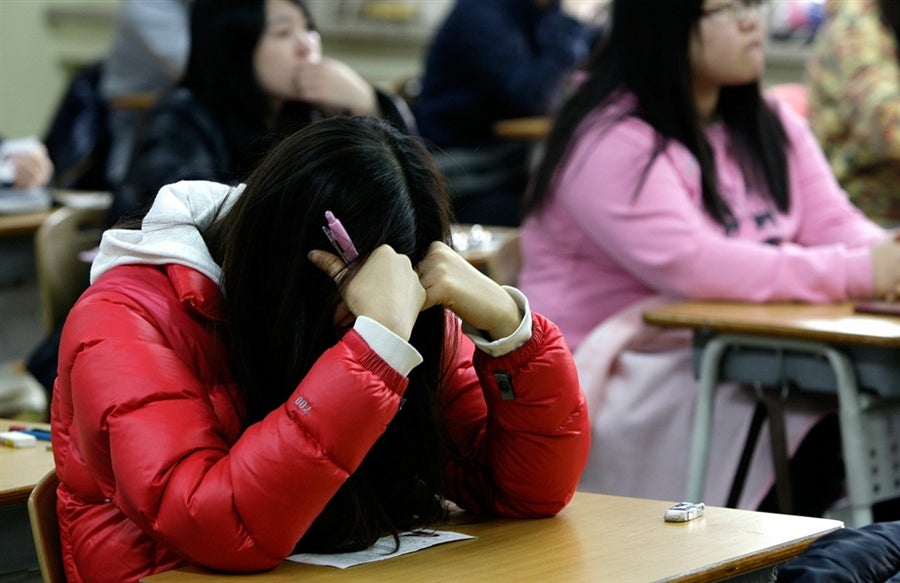 Whole of South Korea Shuts Down Because Of Their INSANE National Exam - World Of Buzz 1