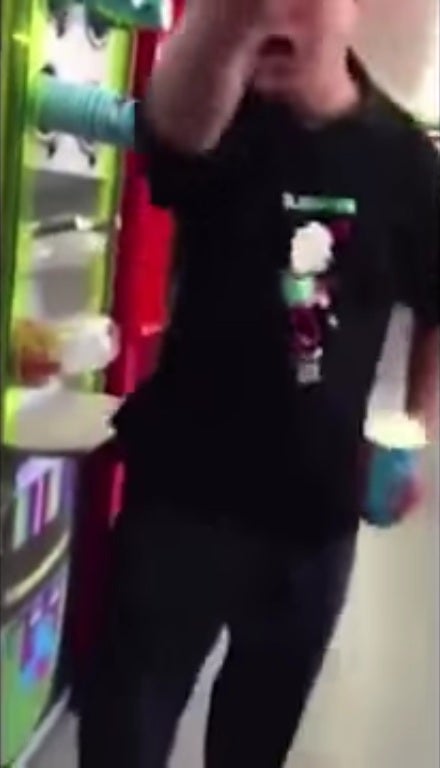 7 Eleven Shopkeeper SCREAMS At Teen And His Own Wife Over A Slurpee - World Of Buzz 1