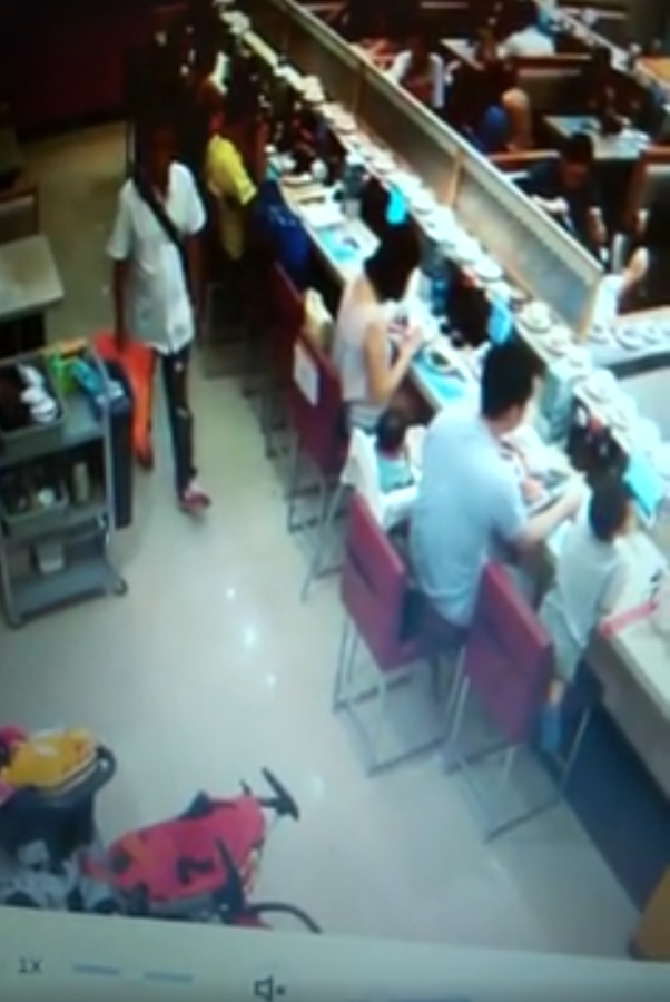 Cctv Footage In Malaysian Store Shows How Shockingly Easy It Is To Steal From Someone - World Of Buzz