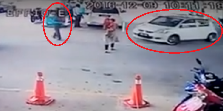 Malaysian Guy Takes Off After Leaving The Victim At Clinic - World Of Buzz 2