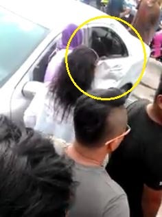 Malaysian Youngster Rudely Yelled And Pointed At Elder Lady After An Accident - World Of Buzz 10