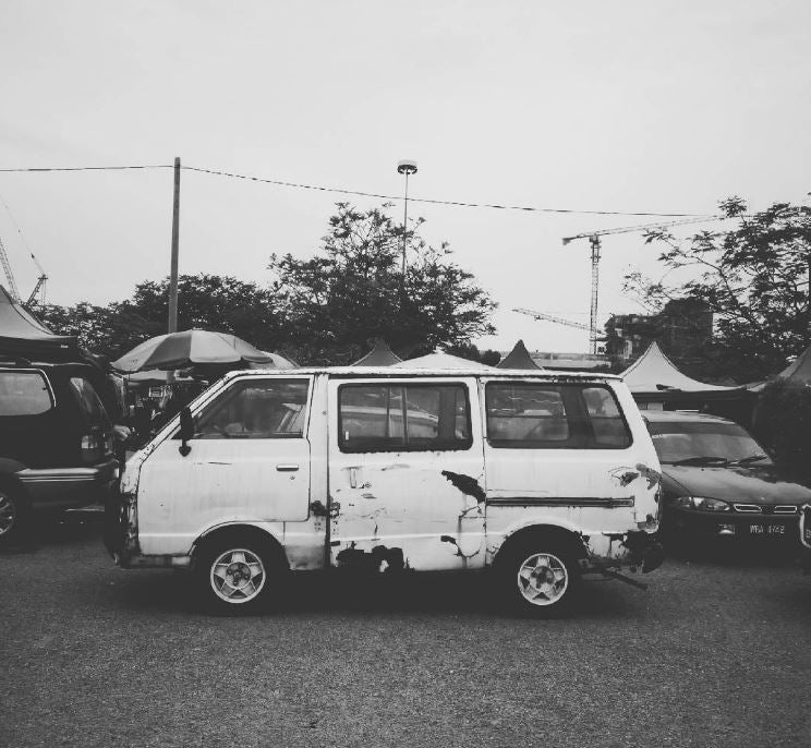 Malaysian Man Turns Rusty Van Into Campervan, Embarks On Road Trip With Family - World Of Buzz 14