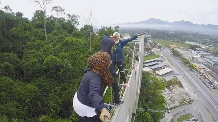 Youngsters Who Went Viral Climbing The Ipoh Sign In Hot Water - World Of Buzz 1
