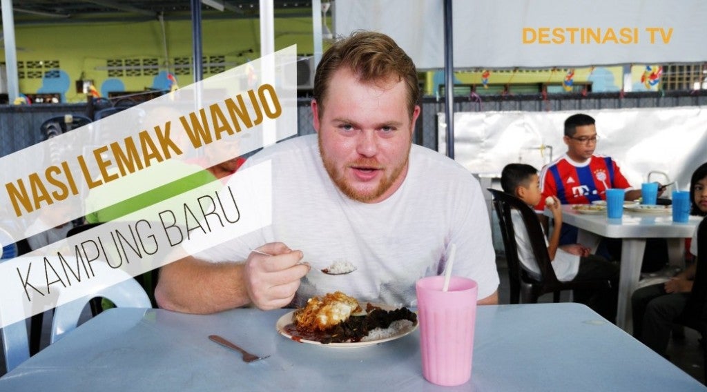 Caucasian Man Speaks Fluent Bahasa Malaysia And Goes On A Quest To Find The Most Delicious Nasi Lemak In Kuala Lumpur - World Of Buzz 2