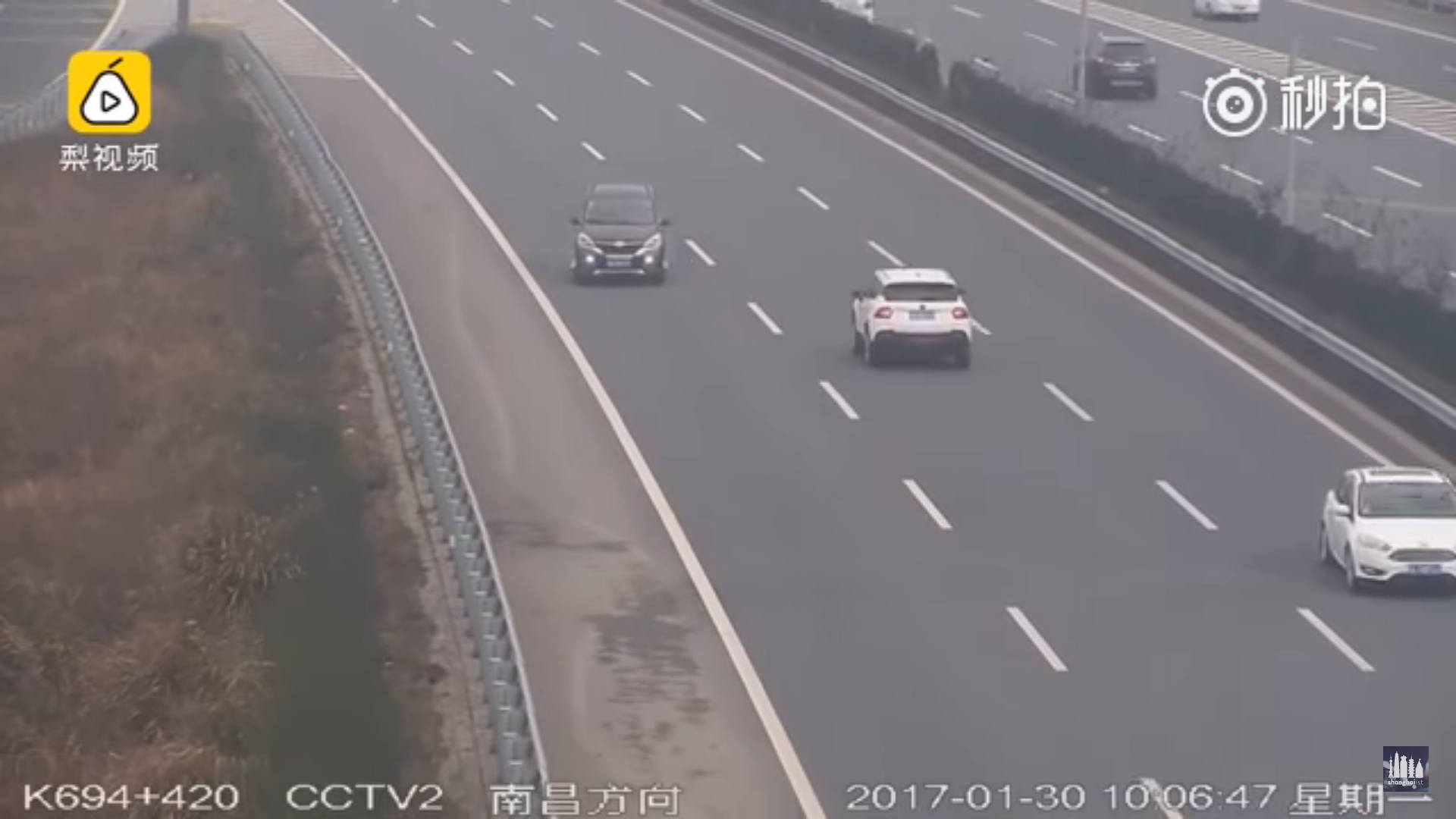 Chinese Drove On The Wrong Side Without Knowing It's Illegal - World Of Buzz