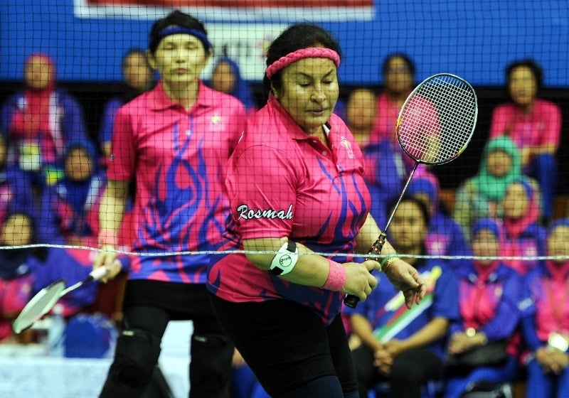 Datin Seri Rosmah Mansor Plays Badminton For Annual Sports Event In Kedah - World Of Buzz