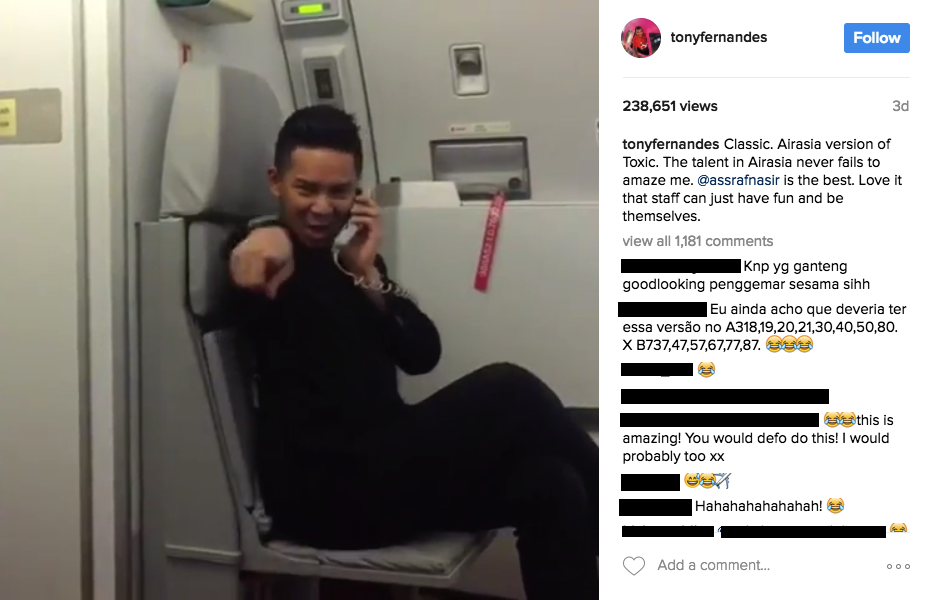 AirAsia Steward Dances To Britney Spears' "Toxic", Catches Tony Fernandes' Attention - World Of Buzz 1